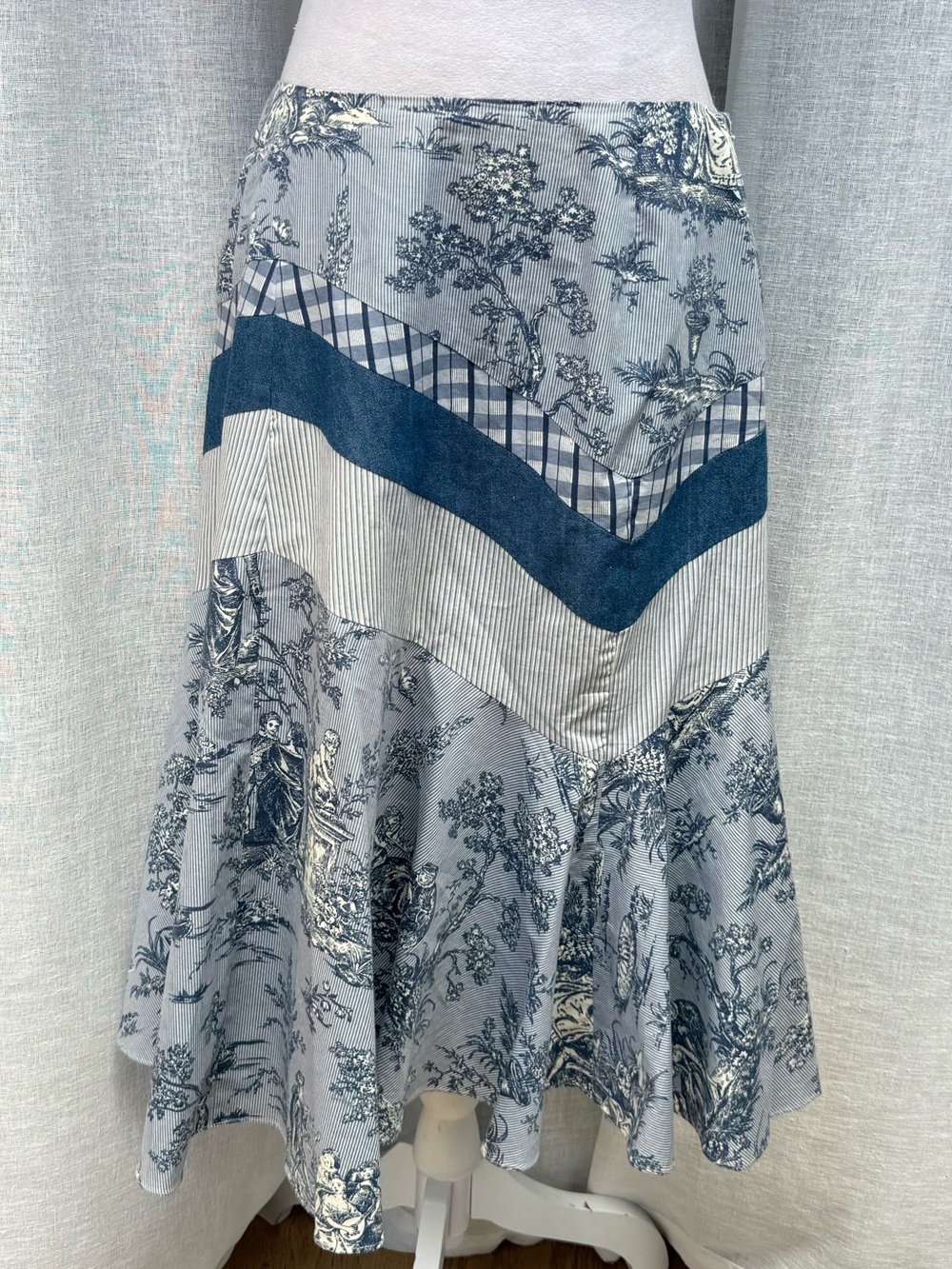 Silk Club Collection blue white patchwork midi skirt